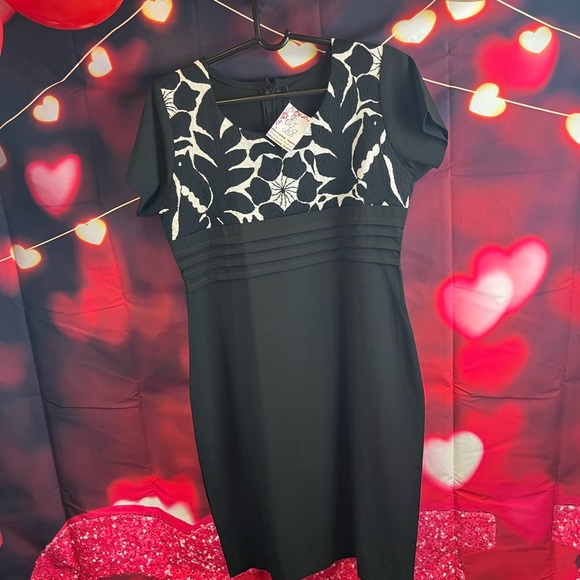 Handmade Mexican Embroidered Dress made in Mexico by Mexican artisans, elegant - Picture 2 of 4